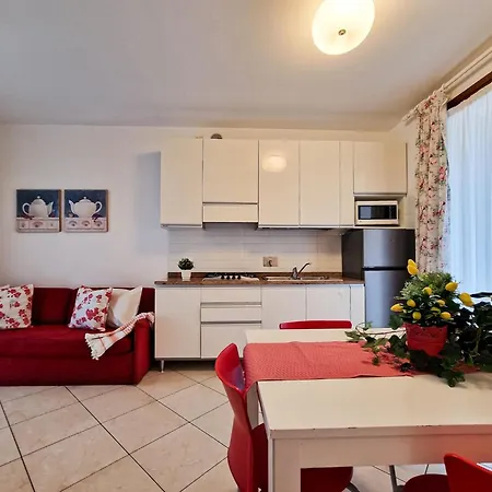 Beautiful Flat In With Pool *