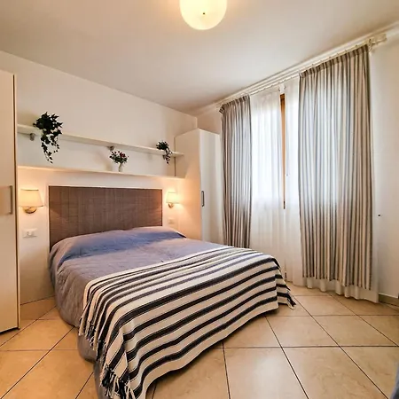 Beautiful Flat In With Pool Lejlighed Bibione
