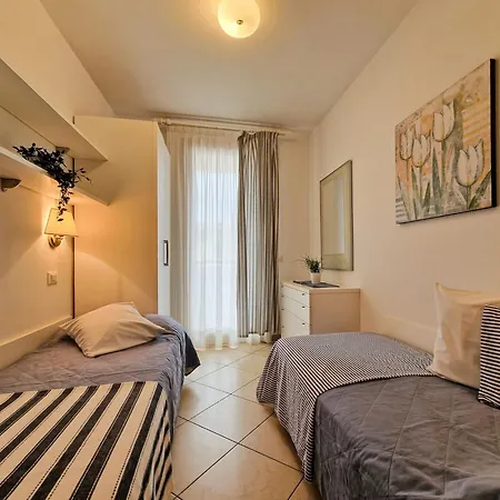 Beautiful Flat In With Pool Lejlighed Bibione