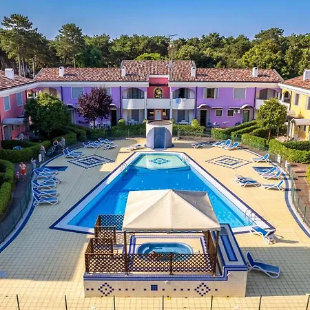 Beautiful Flat In With Pool * Bibione