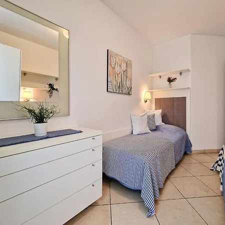 Beautiful Flat In With Pool Bibione